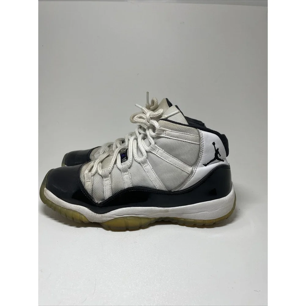 Nike Air Jordan 11 Retro Concord 2018 size‎ 7Y GS OG XI 378038–100 Black White